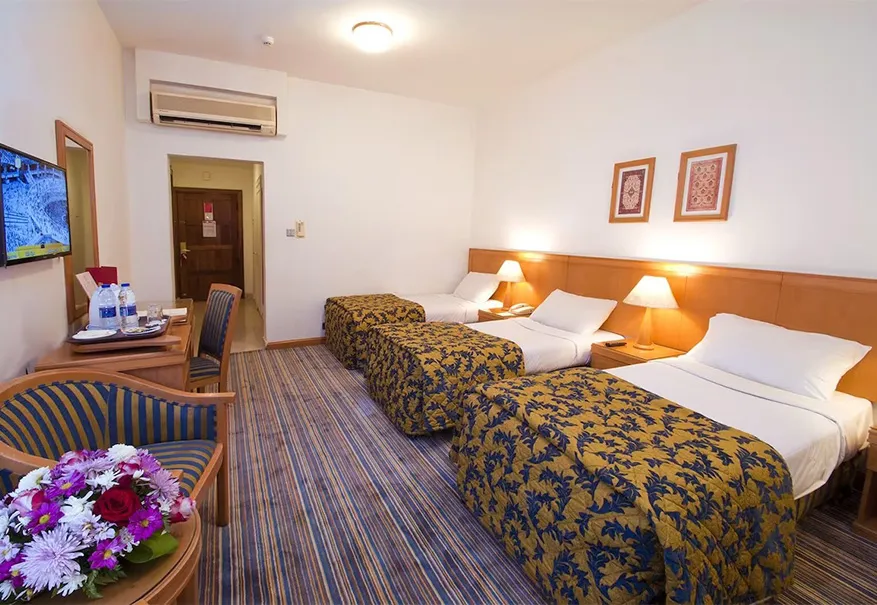 3 Single Beds of Elaf Ajyad Hotel
