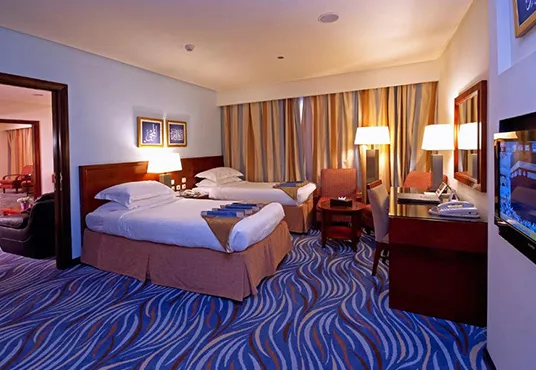 Room with 2 single beds