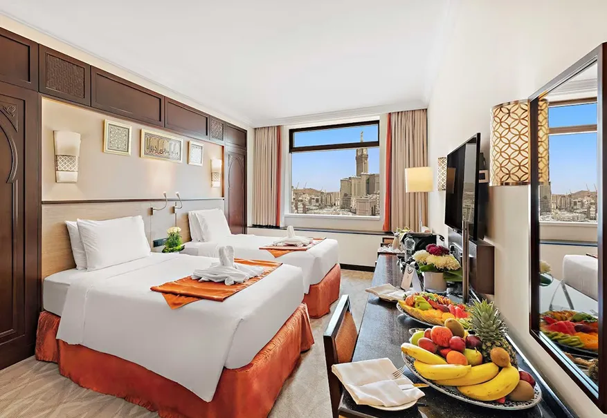 Room with 2 single beds