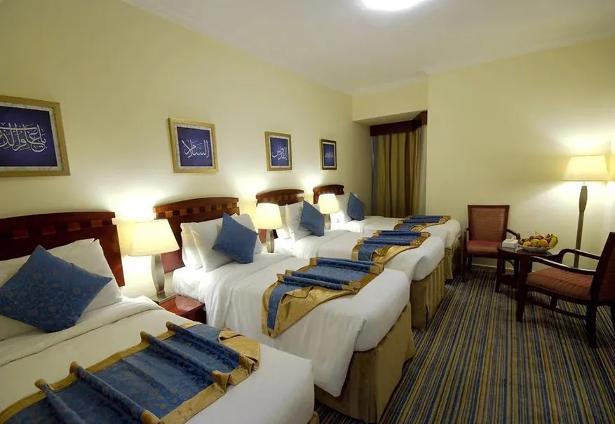 /media/umrah-images/4-single-bedroom.webp