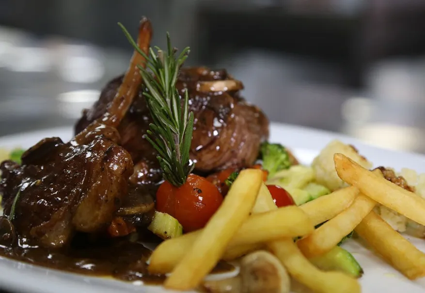 /media/umrah-images/Meal.webp