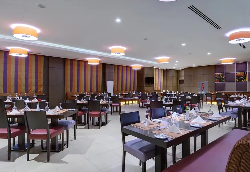 /media/umrah-images/dining-area%20%2825%29.webp