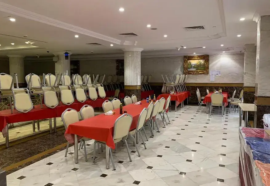 /media/umrah-images/dining-area%20%2827%29.webp
