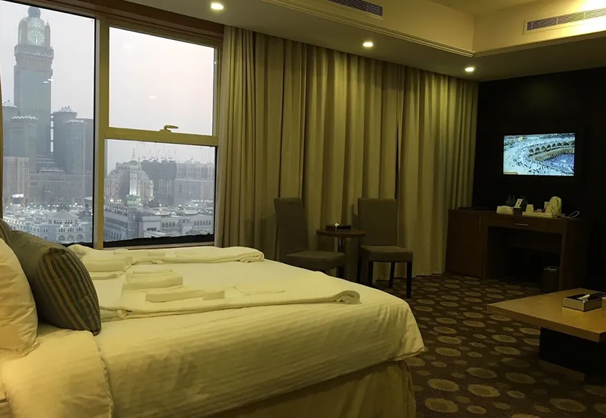 /media/umrah-images/double-bedroom%20%281%29.webp