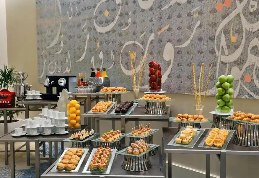 /media/umrah-images/food-items%20%281%29.webp