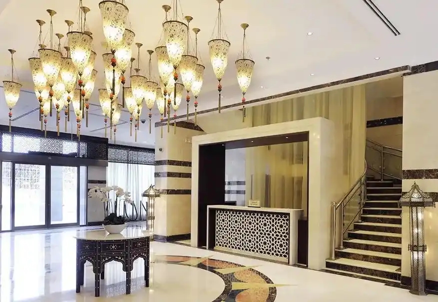 /media/umrah-images/hotel-lobby%20%282%29.webp