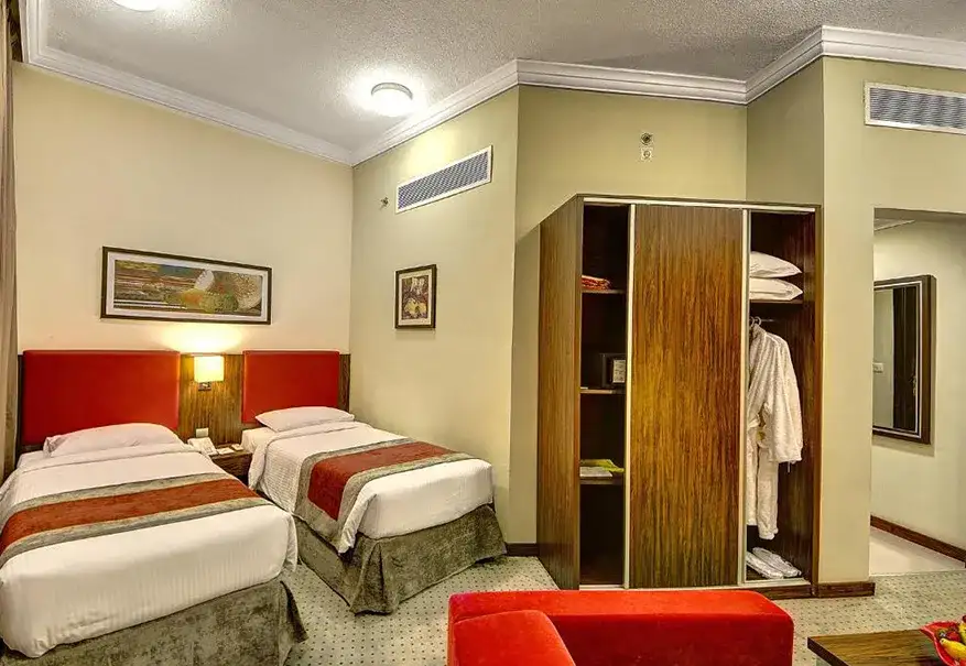 /media/umrah-images/hotel-room-with-2-singe-beds.webp