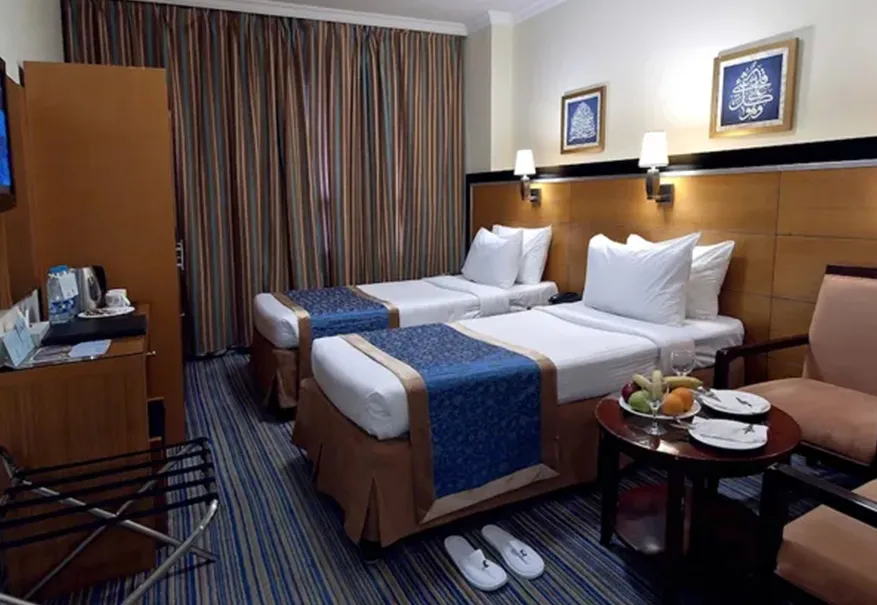 /media/umrah-images/room-with-2-single-beds%20%289%29.webp
